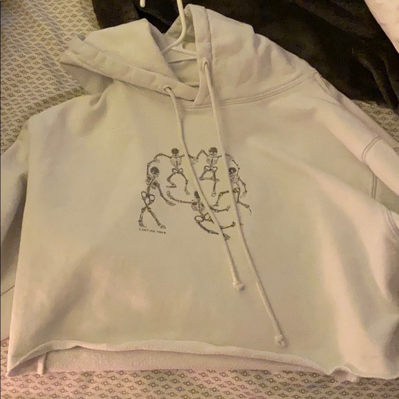cropped white brandy melville hoodie - Picture 1 of 2